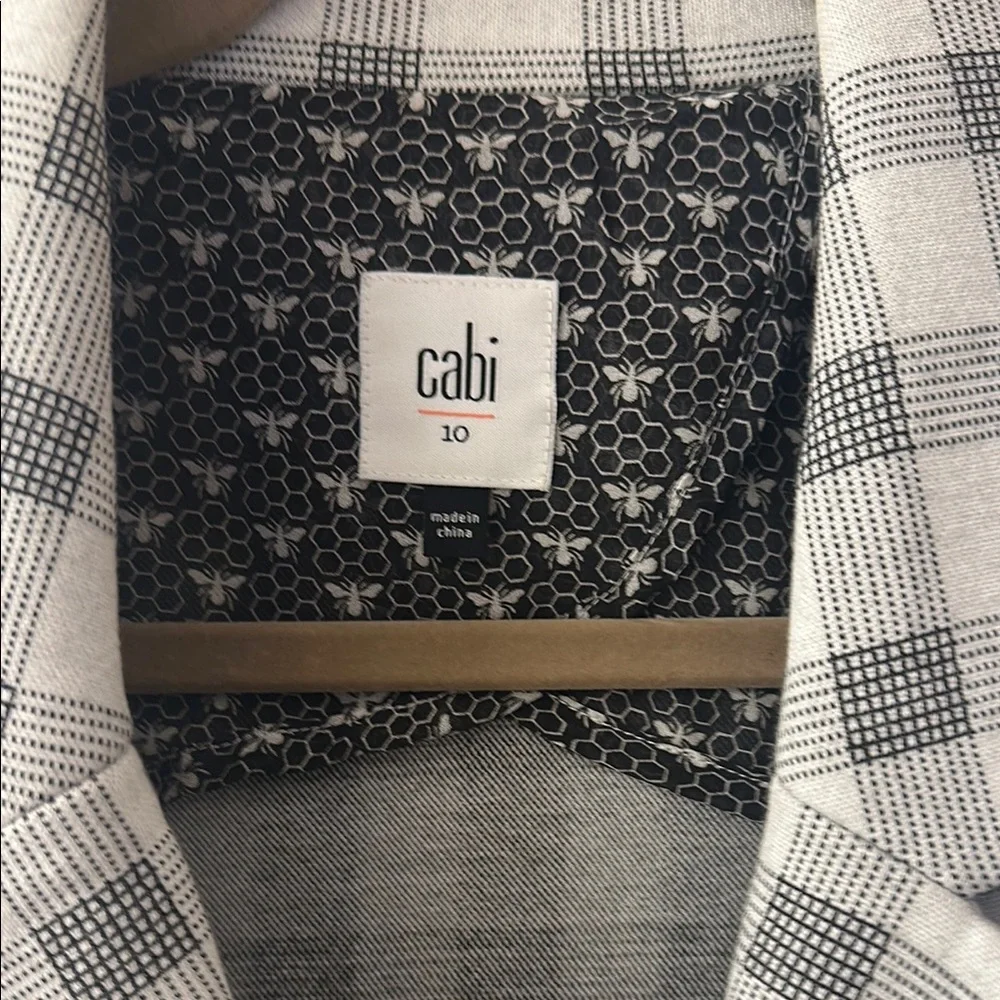 Cabi Gray Plaid Women's Blazer - Picture 2 of 4